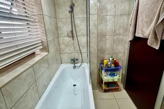 1 Bedroom Property for Sale in Sandhurst Gauteng