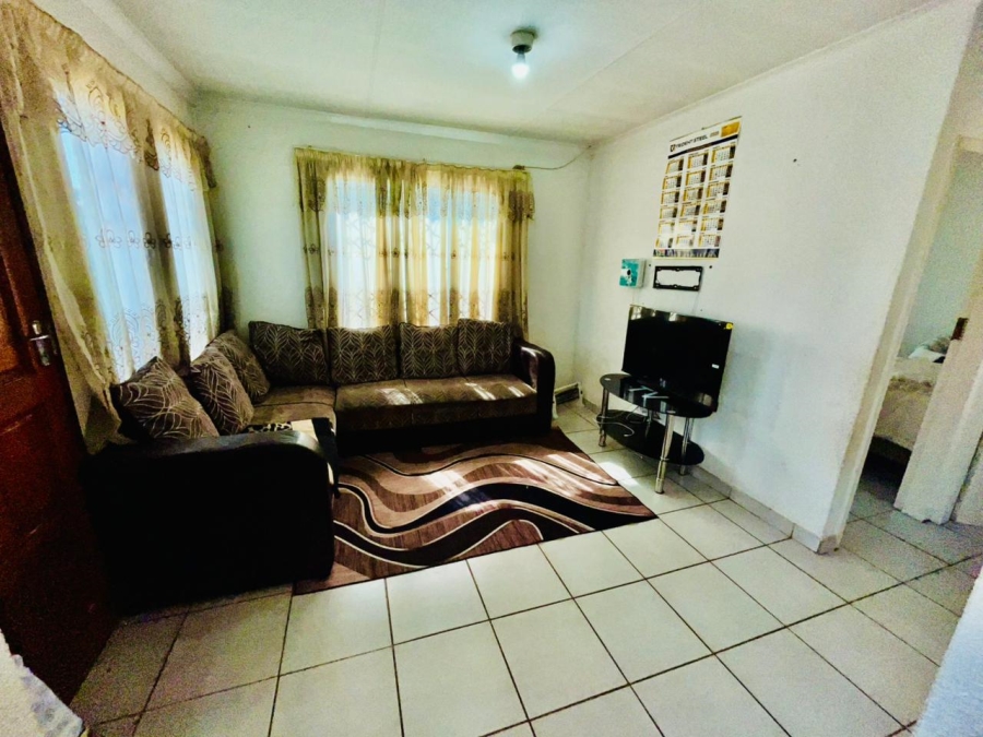 2 Bedroom Property for Sale in Nellmapius Gauteng