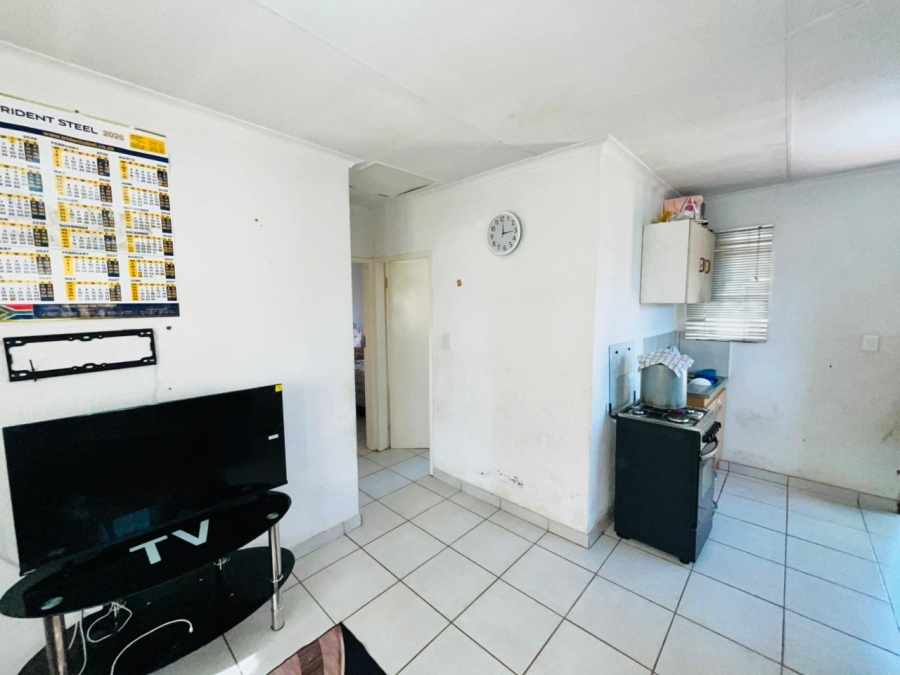 2 Bedroom Property for Sale in Nellmapius Gauteng