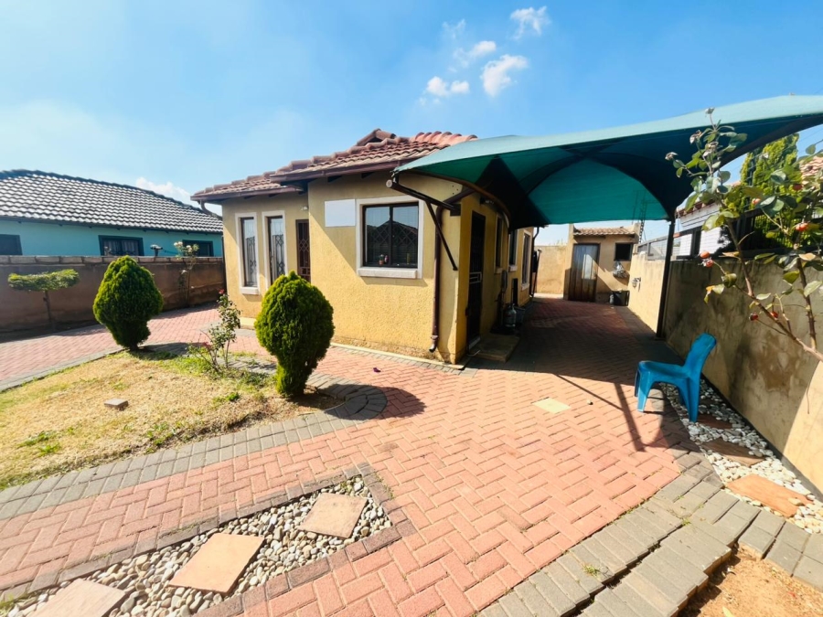2 Bedroom Property for Sale in Nellmapius Gauteng