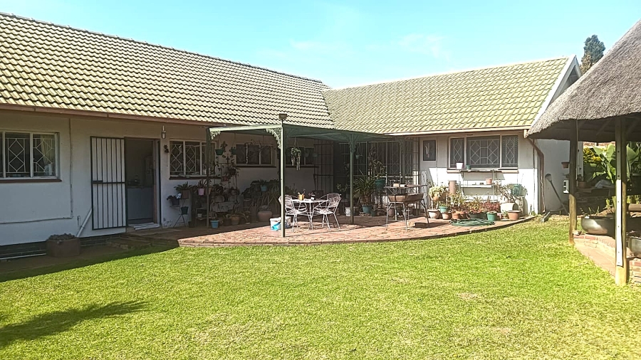 4 Bedroom Property for Sale in Edleen Gauteng