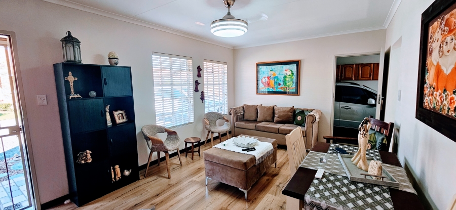 2 Bedroom Property for Sale in Three Rivers Gauteng