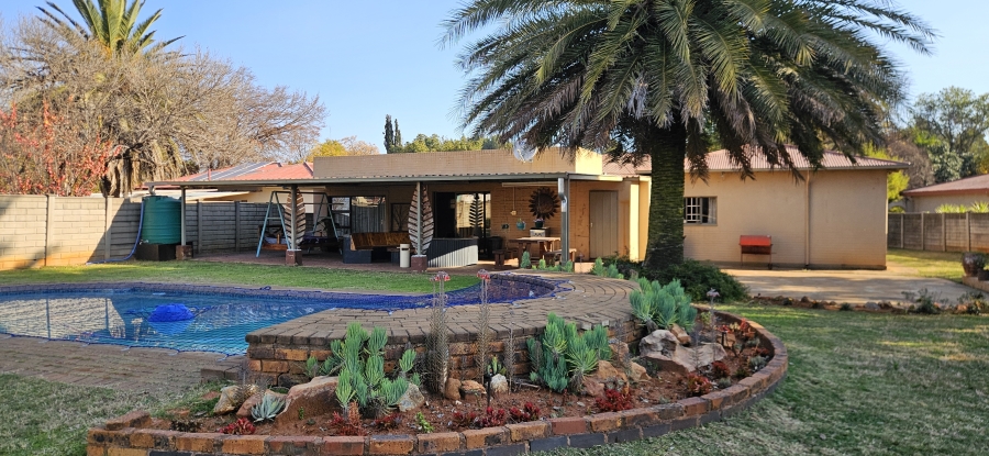 4 Bedroom Property for Sale in Three Rivers Gauteng