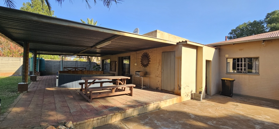 4 Bedroom Property for Sale in Three Rivers Gauteng