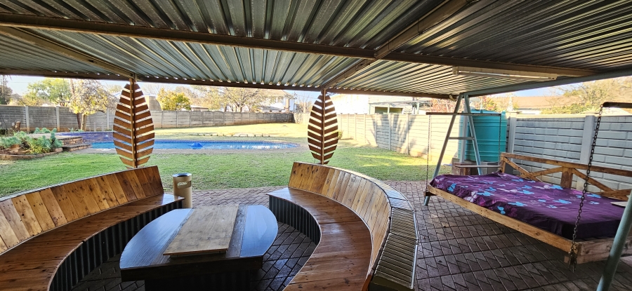 4 Bedroom Property for Sale in Three Rivers Gauteng