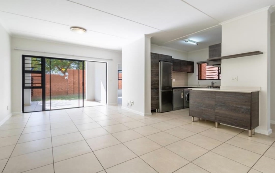 To Let 3 Bedroom Property for Rent in Olivedale Gauteng