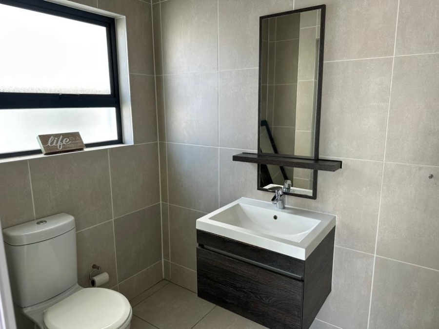 To Let 3 Bedroom Property for Rent in Petervale Gauteng
