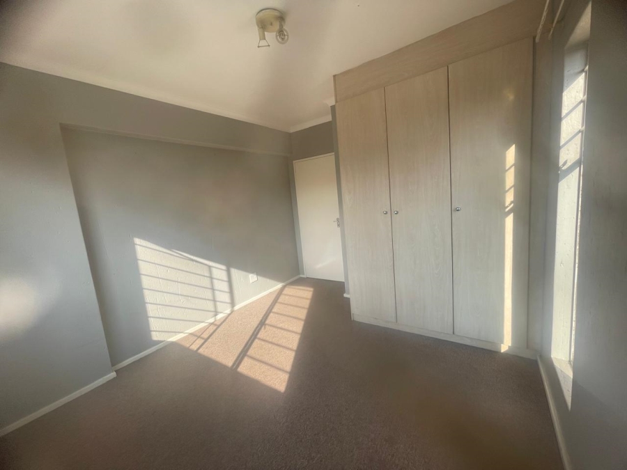 To Let 2 Bedroom Property for Rent in Klippoortje Gauteng