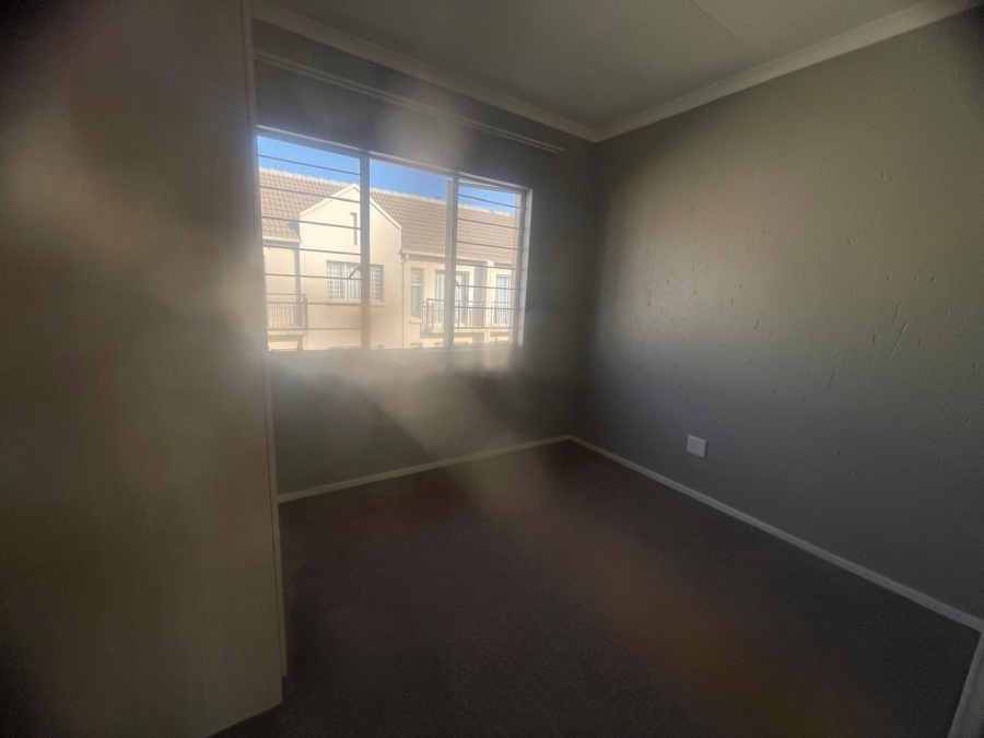 To Let 2 Bedroom Property for Rent in Klippoortje Gauteng
