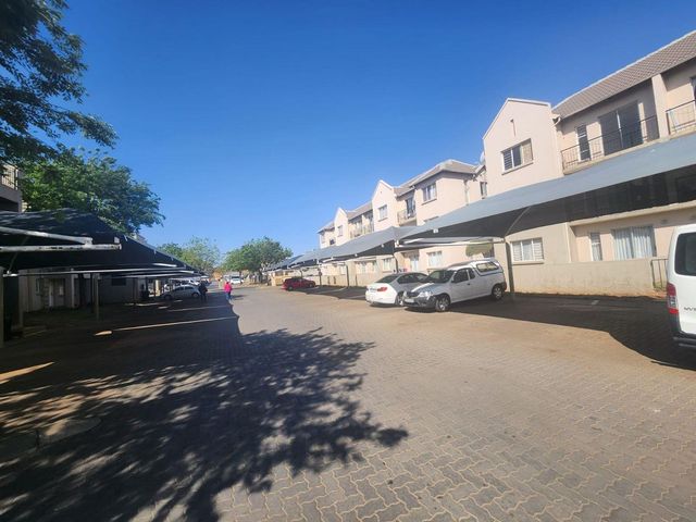 To Let 2 Bedroom Property for Rent in Klippoortje Gauteng