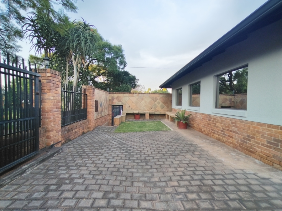 3 Bedroom Property for Sale in Lukasrand Gauteng