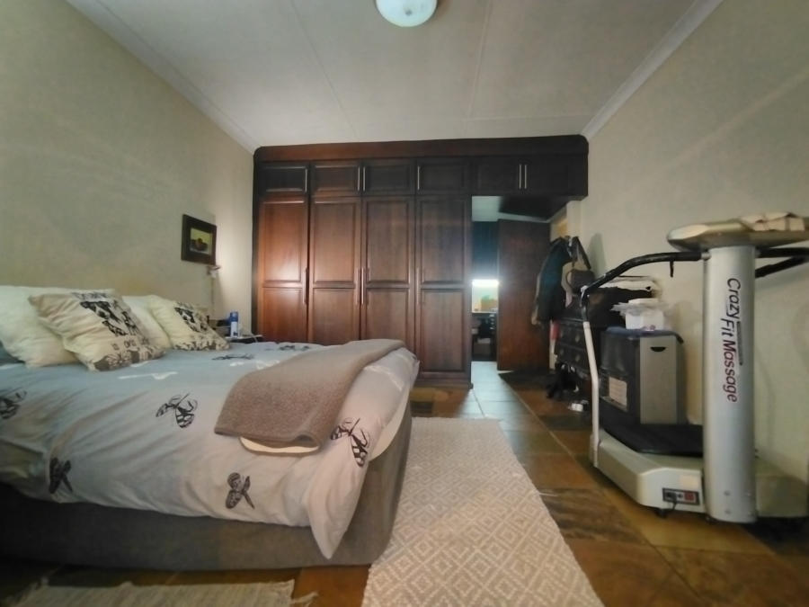 3 Bedroom Property for Sale in Lukasrand Gauteng