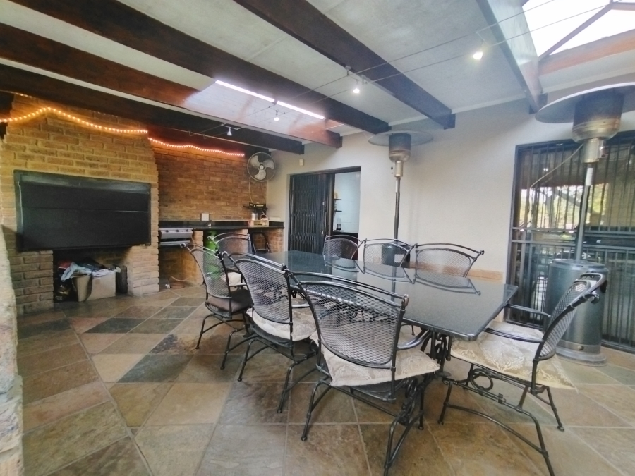 3 Bedroom Property for Sale in Lukasrand Gauteng