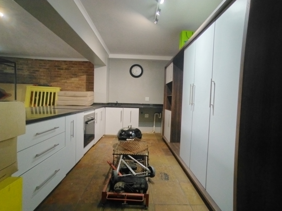 3 Bedroom Property for Sale in Lukasrand Gauteng