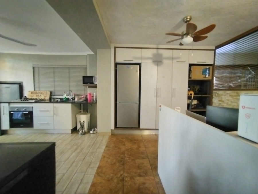 3 Bedroom Property for Sale in Lukasrand Gauteng