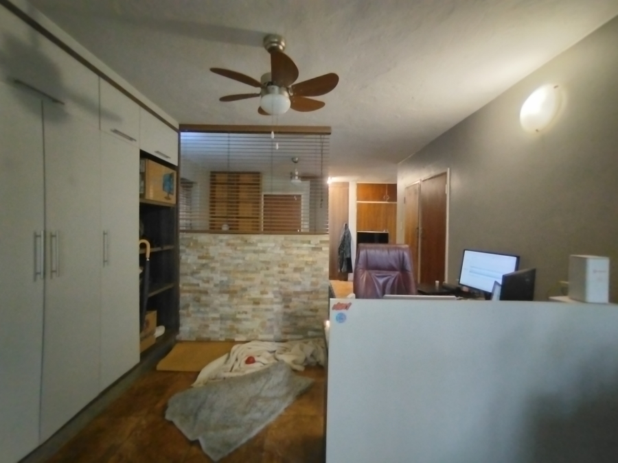 3 Bedroom Property for Sale in Lukasrand Gauteng