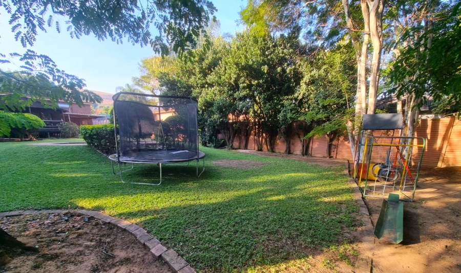 To Let 3 Bedroom Property for Rent in Waverley Gauteng