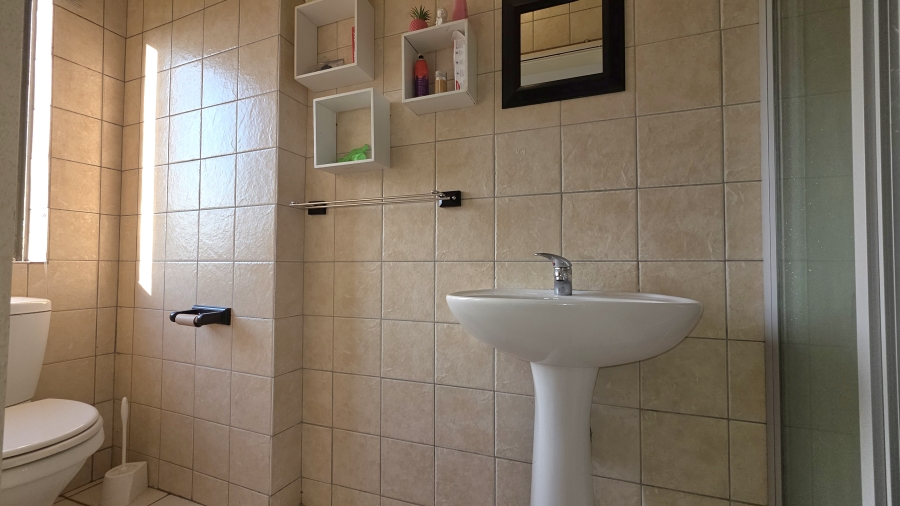 2 Bedroom Property for Sale in Eldo Lakes Estate Gauteng
