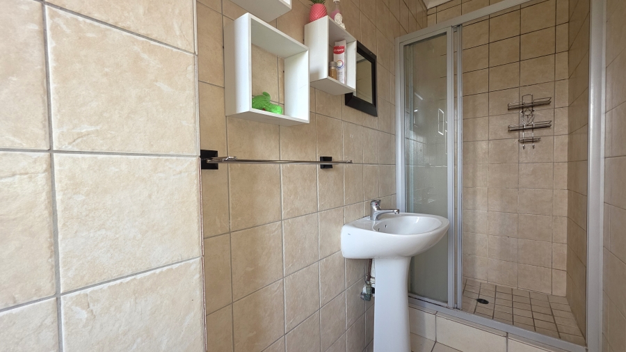 2 Bedroom Property for Sale in Eldo Lakes Estate Gauteng