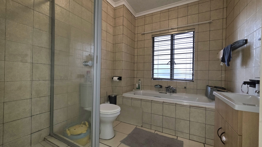 2 Bedroom Property for Sale in Eldo Lakes Estate Gauteng