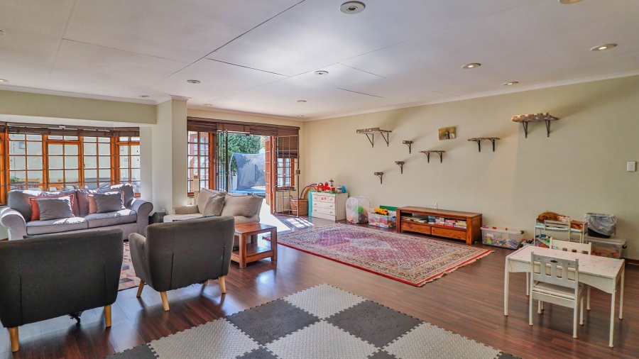2 Bedroom Property for Sale in Norwood Gauteng