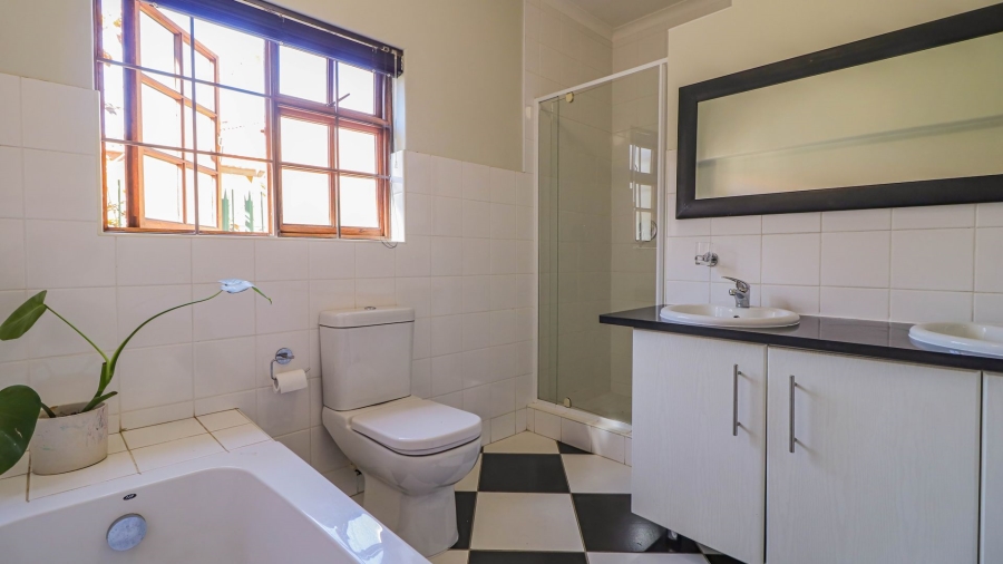 2 Bedroom Property for Sale in Norwood Gauteng