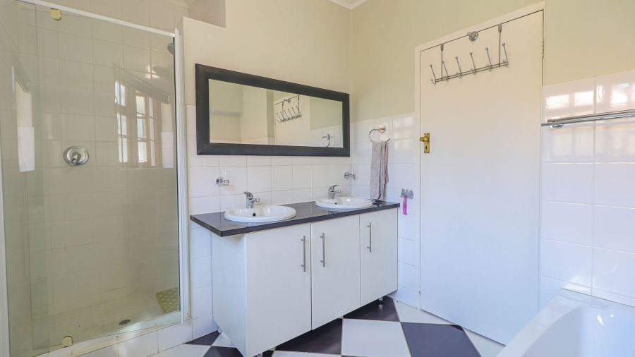 2 Bedroom Property for Sale in Norwood Gauteng