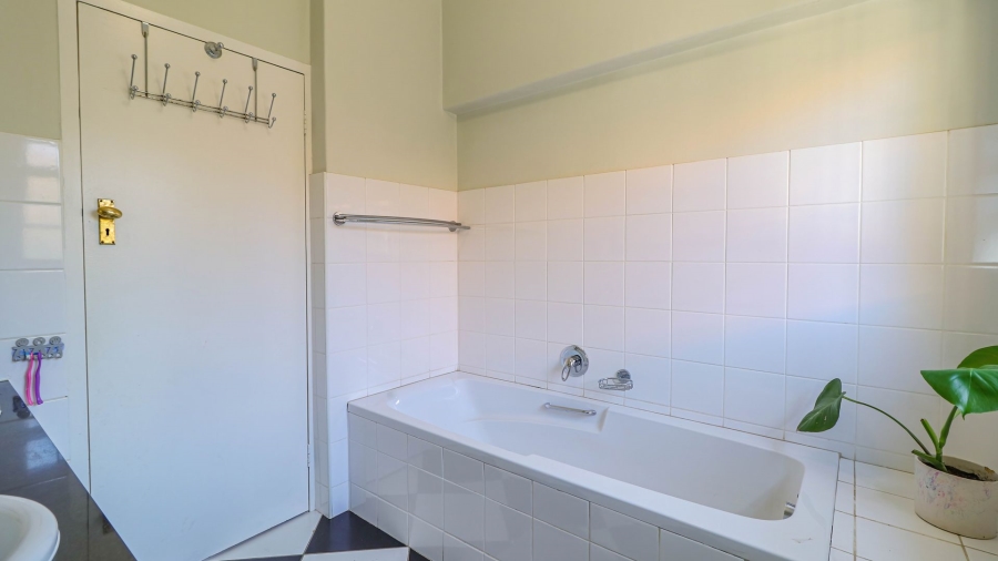 2 Bedroom Property for Sale in Norwood Gauteng