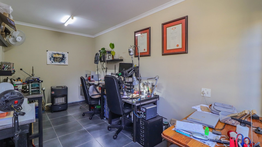 2 Bedroom Property for Sale in Norwood Gauteng