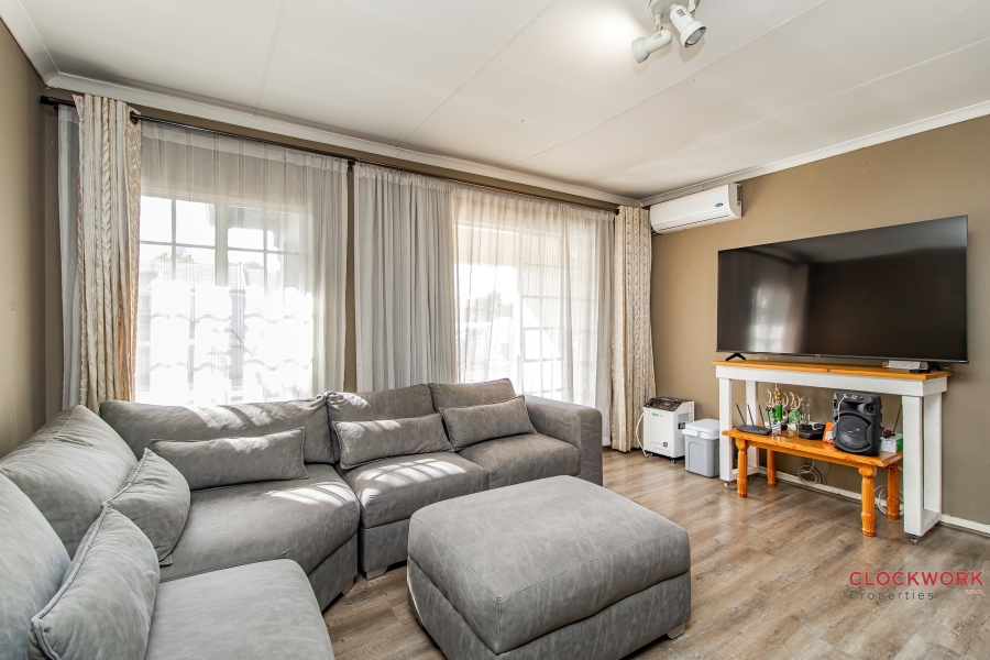 2 Bedroom Property for Sale in Greenstone Hill Gauteng