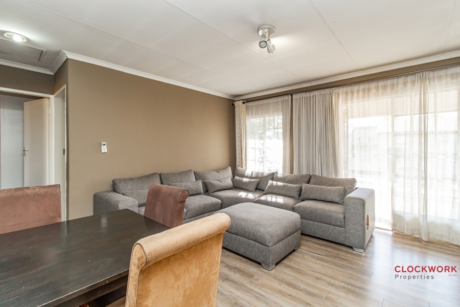2 Bedroom Property for Sale in Greenstone Hill Gauteng