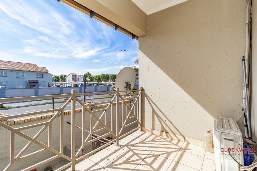 2 Bedroom Property for Sale in Greenstone Hill Gauteng