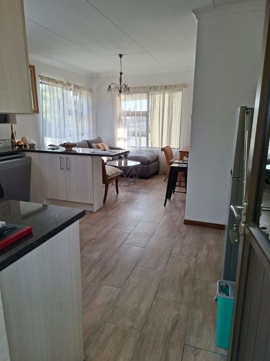 To Let 2 Bedroom Property for Rent in Dowerglen Gauteng