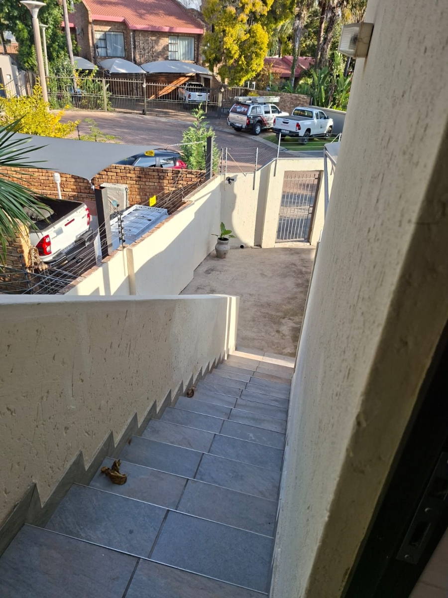 To Let 2 Bedroom Property for Rent in Dowerglen Gauteng