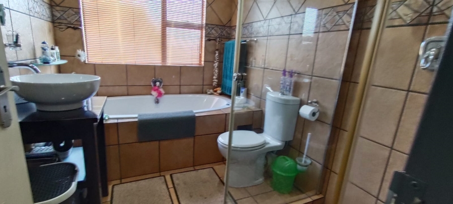 3 Bedroom Property for Sale in Fochville Gauteng