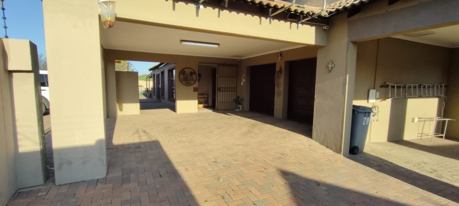 3 Bedroom Property for Sale in Fochville Gauteng