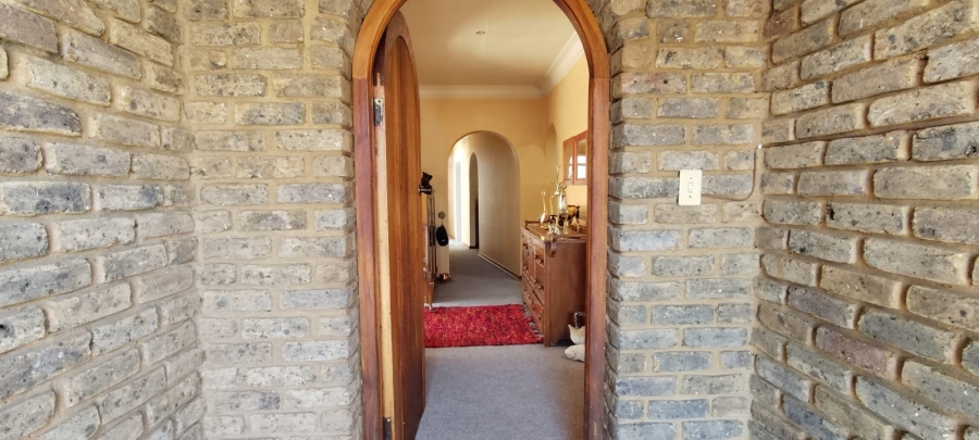 4 Bedroom Property for Sale in Helikonpark Gauteng