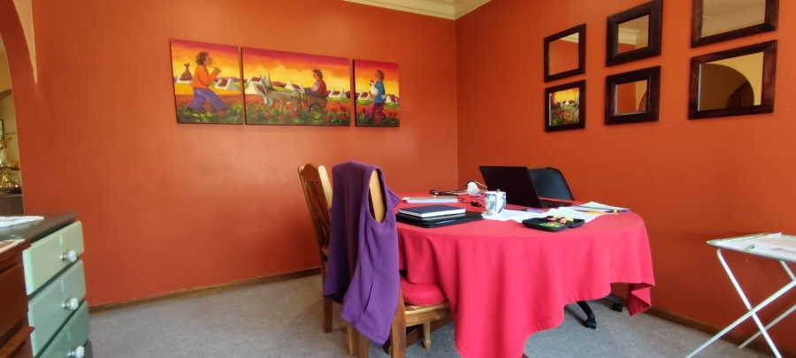 4 Bedroom Property for Sale in Helikonpark Gauteng