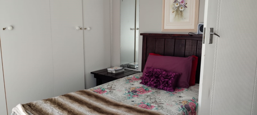 4 Bedroom Property for Sale in Helikonpark Gauteng