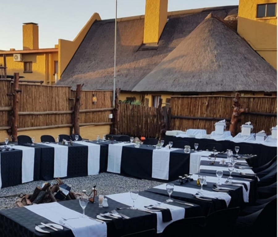 Commercial Property for Sale in Zwavelpoort Gauteng