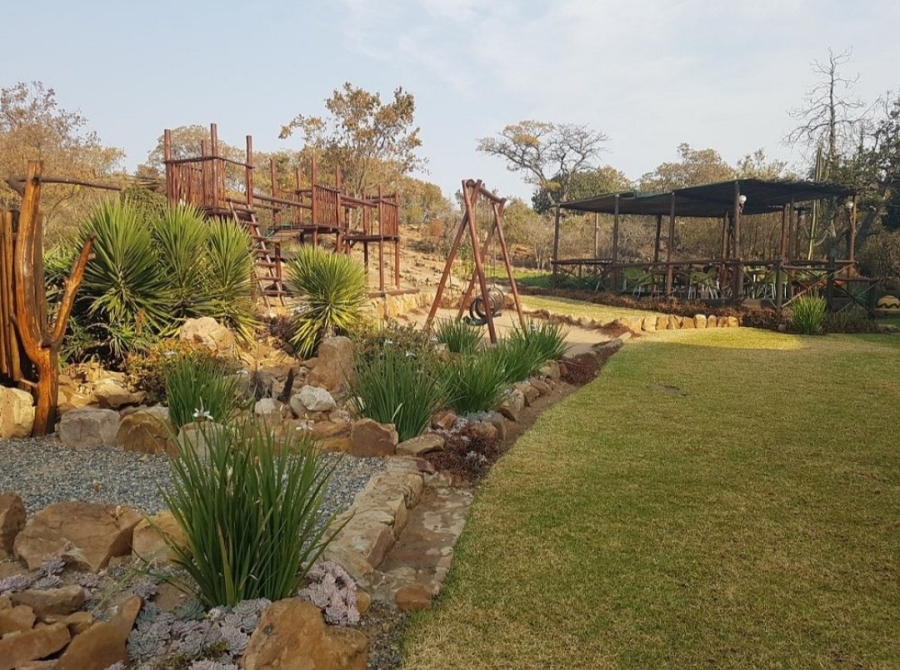 Commercial Property for Sale in Zwavelpoort Gauteng