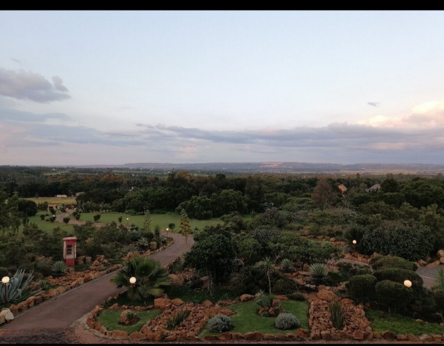 Commercial Property for Sale in Zwavelpoort Gauteng