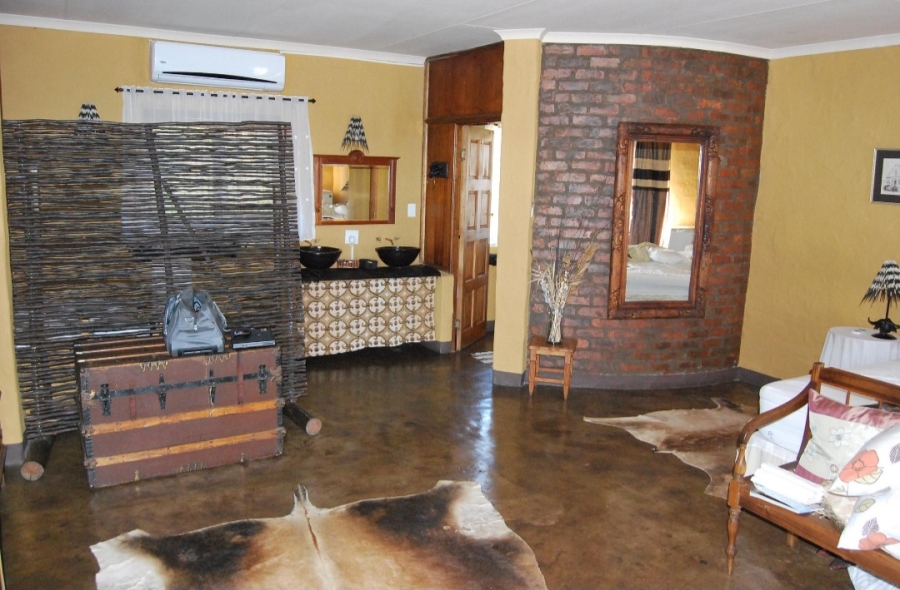 Commercial Property for Sale in Zwavelpoort Gauteng