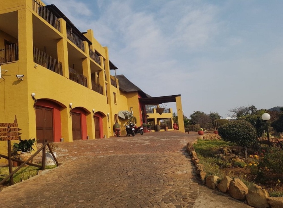 Commercial Property for Sale in Zwavelpoort Gauteng