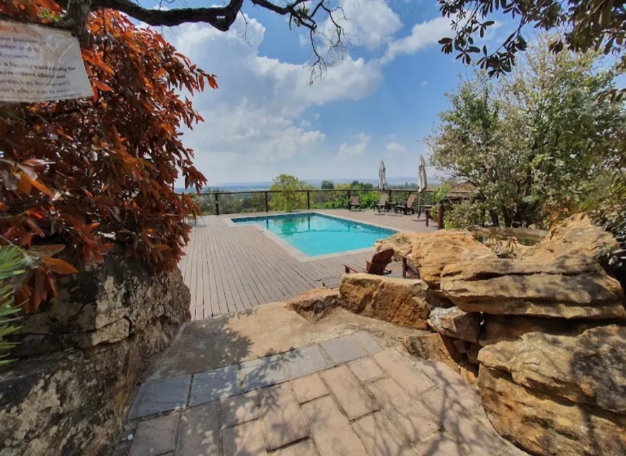 Commercial Property for Sale in Zwavelpoort Gauteng