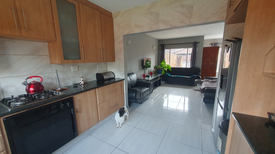 3 Bedroom Property for Sale in Brackenhurst Gauteng