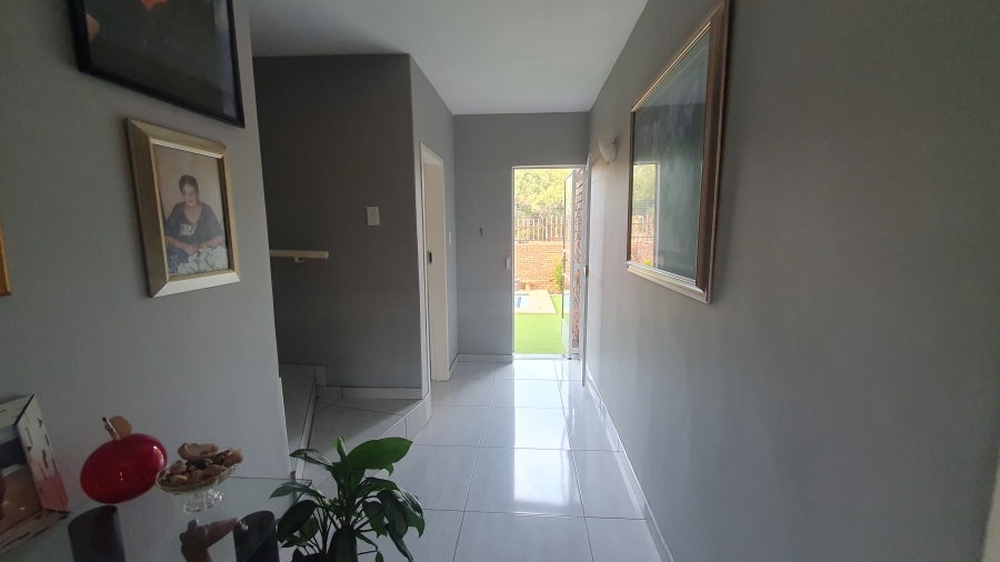 3 Bedroom Property for Sale in Brackenhurst Gauteng