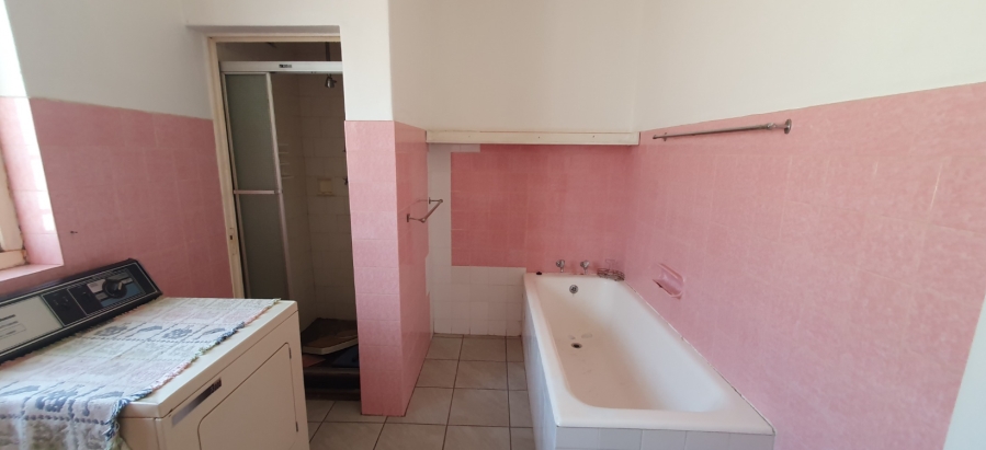 5 Bedroom Property for Sale in Observatory Gauteng