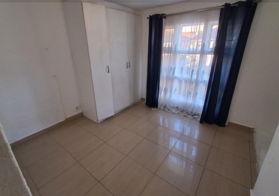 2 Bedroom Property for Sale in Mondeor Gauteng