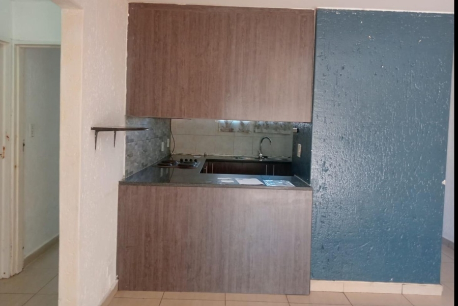 2 Bedroom Property for Sale in Mondeor Gauteng